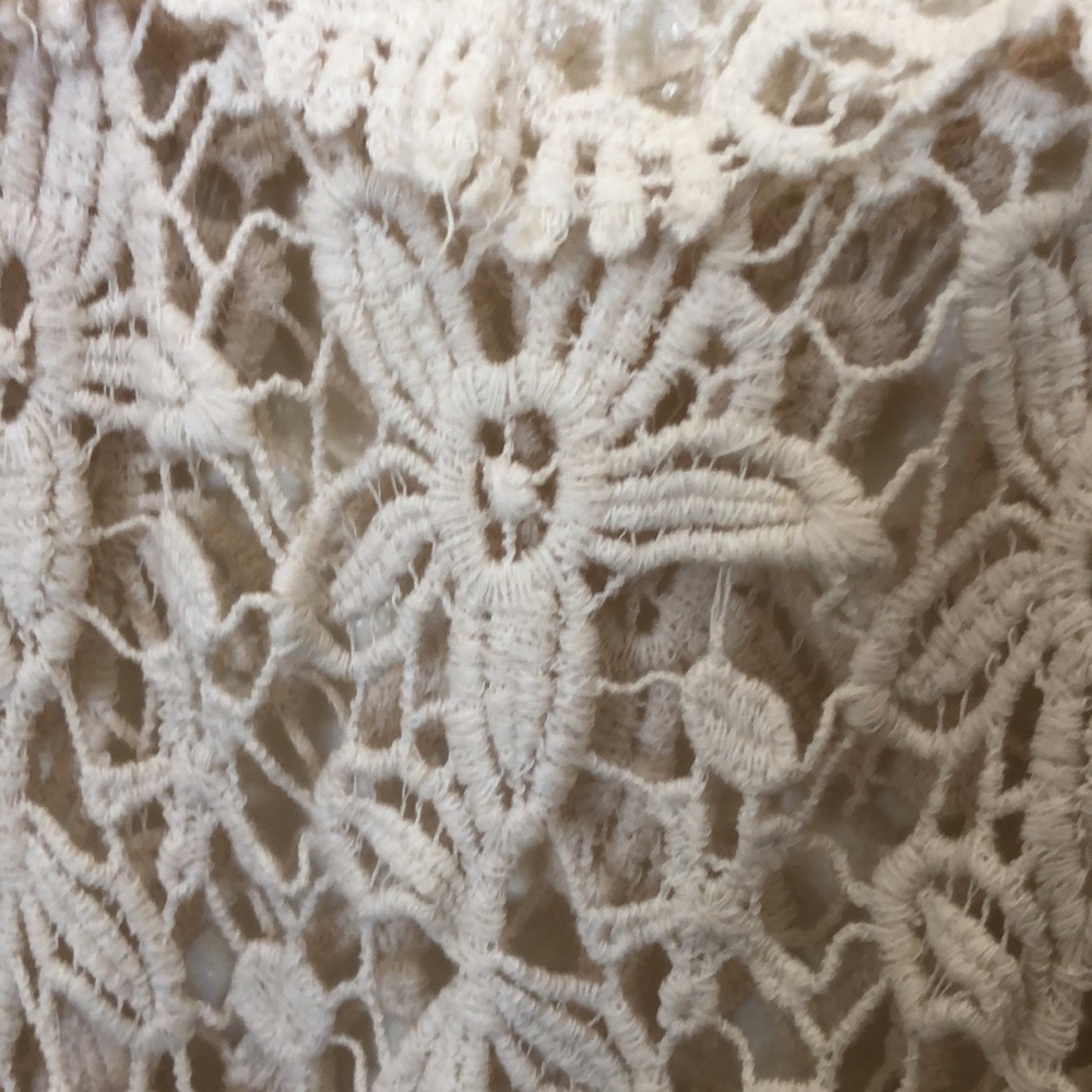 Solitaire Daisy Patterned Macrame Dress - image 2